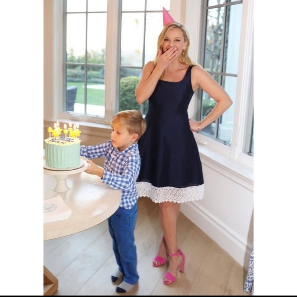 SOLD 🪻🎀👗🎀🪻PRICE DROP TODAY ONLY  🎀👗🎀NWT BEAUTIFUL DRAPER JAMES DRESS